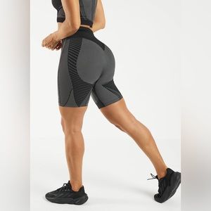 The Giving Movement Contrast Shorts in Pitch Black